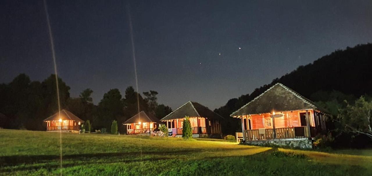 Etno Village Gostoljublje Kosjeric Ngoại thất bức ảnh