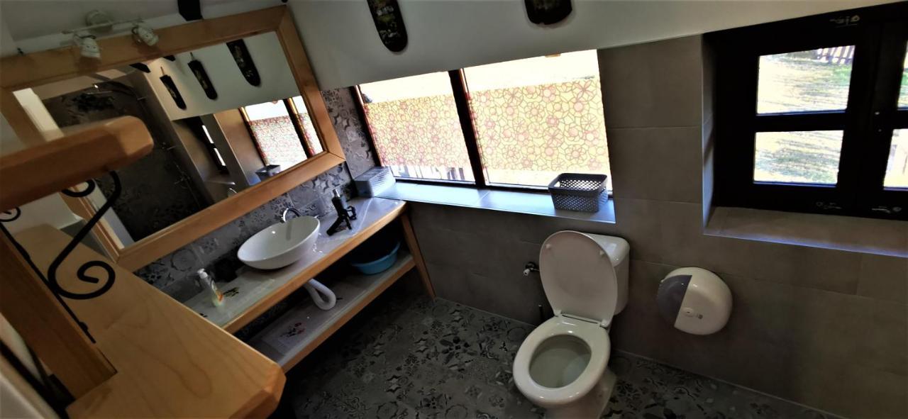 Etno Village Gostoljublje Kosjeric Ngoại thất bức ảnh